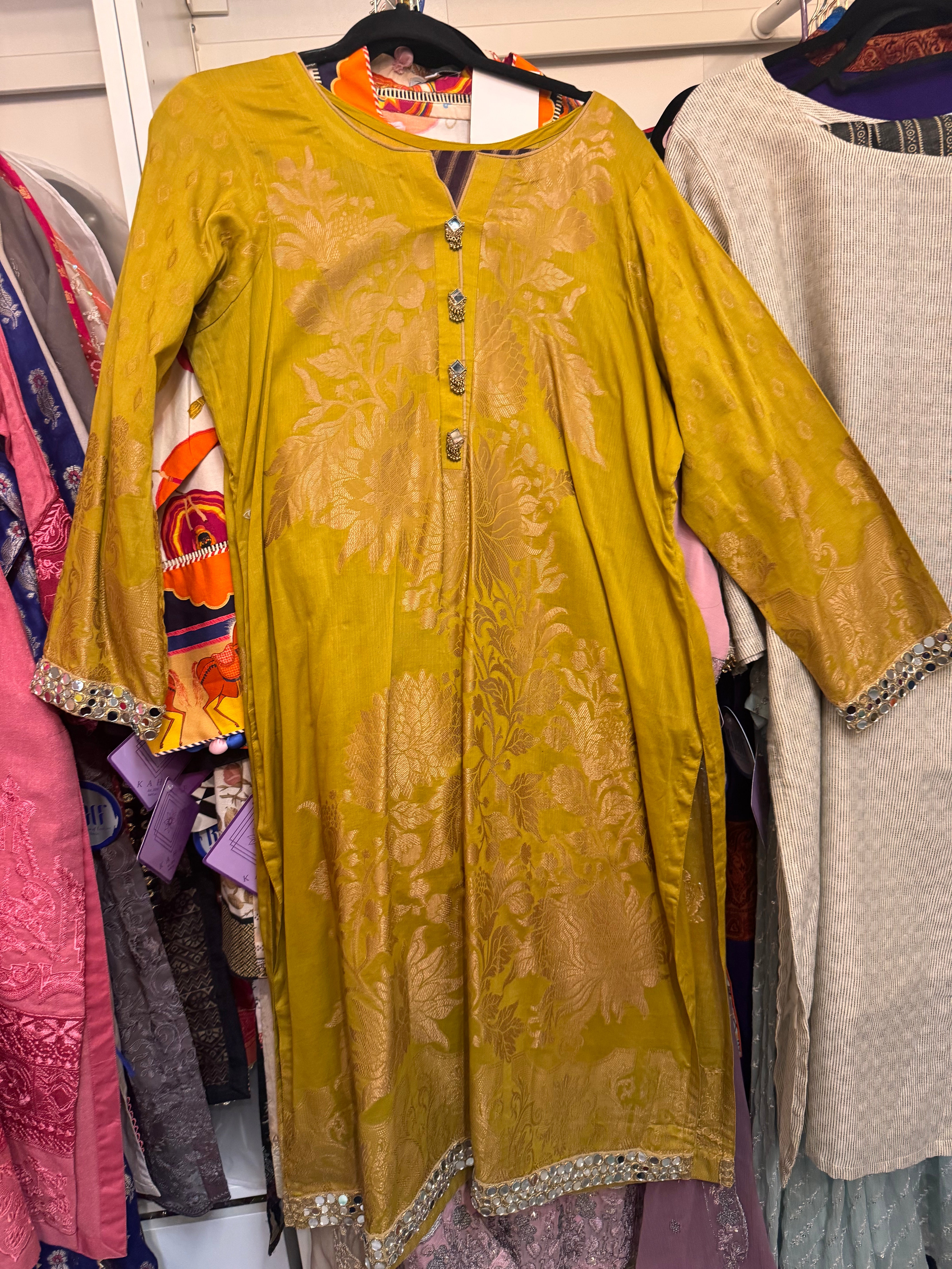 Mustard linen mix