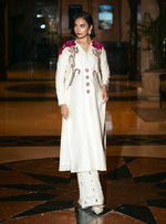 Load image into Gallery viewer, Lira
