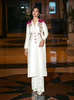 Load image into Gallery viewer, Lira
