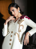 Load image into Gallery viewer, Lira
