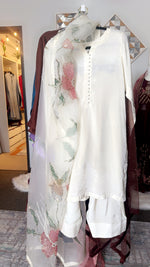 Load image into Gallery viewer, Farshi set off white
