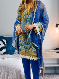 Sana Safinaz Luxury Formal